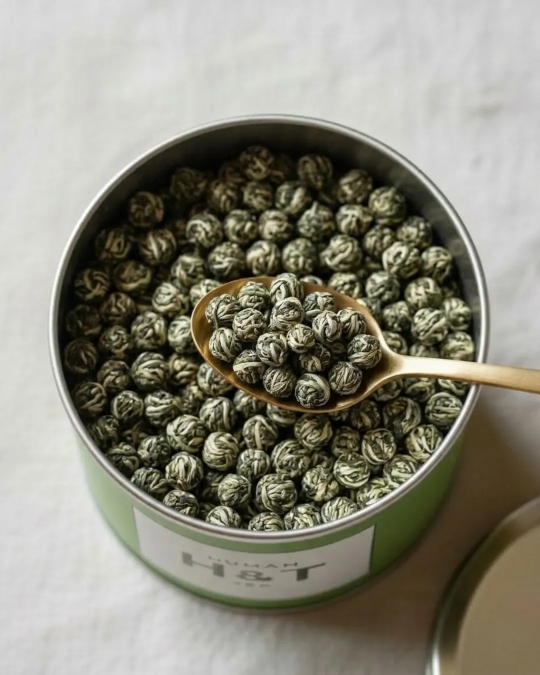 Perles de Jasmin Bio – Thé vert biologique d'exception au jasmin, roulé en perles