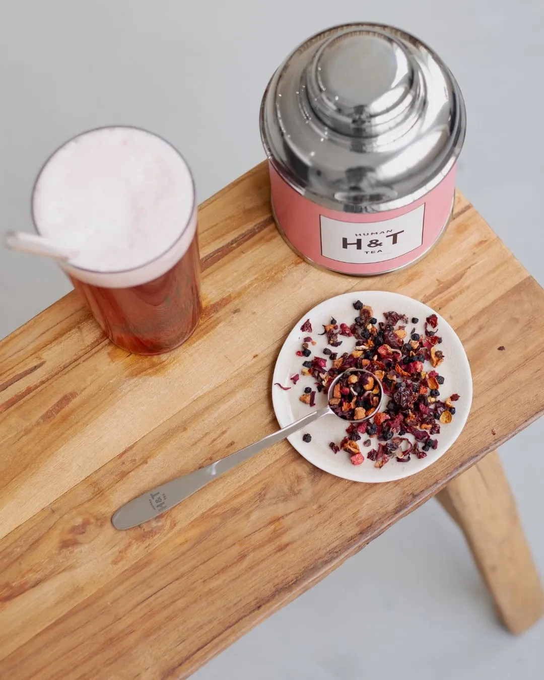 Petit Human – Infusion de fruits bio — Hibiscus, framboises, bleuets, églantier — Sans théine — Pour petits et grands